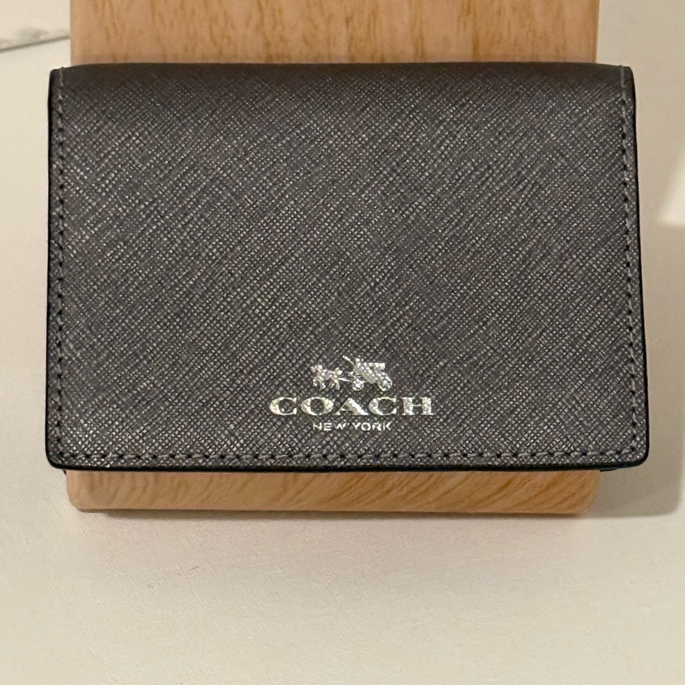 COACH SIGNATURE BI-FOLD MINI WALLET